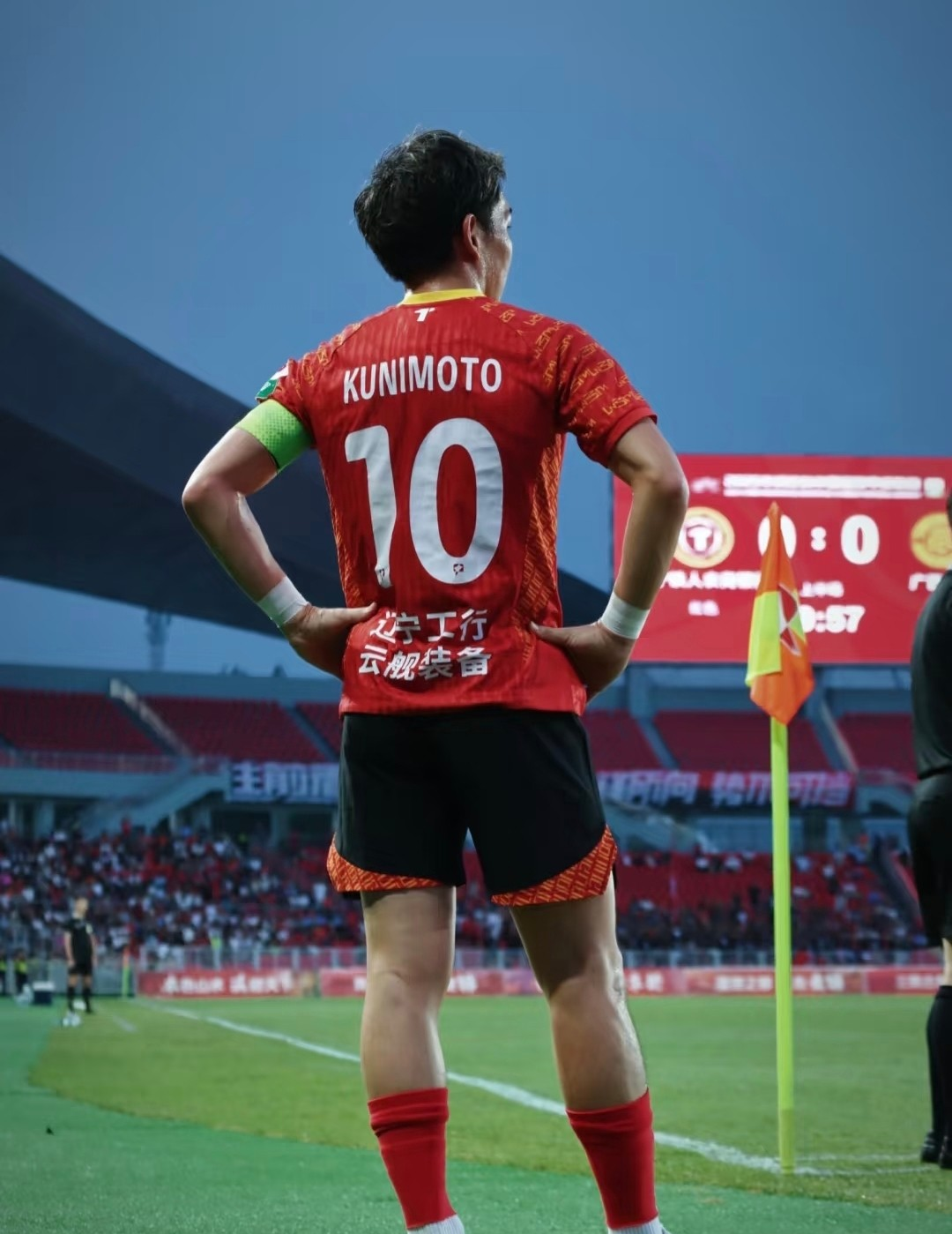今夜中超焦点战今晨辽宁本钢调整名单以备欧联，赛前菲尼克斯太阳调整名单以备NBA总决赛都惊呆了的简单介绍